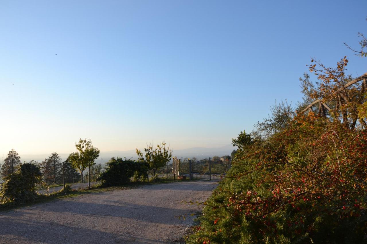 Locazione Turistica Villa Delle Rose Assis Exterior foto